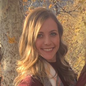 Meet your Posher, Kayla